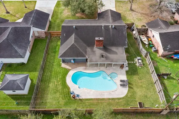 2712 Perry Lane, Alvin, TX 77511