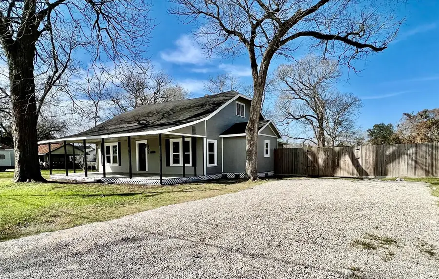 406 Cook Street, Dayton, TX 77535 - Image #2
