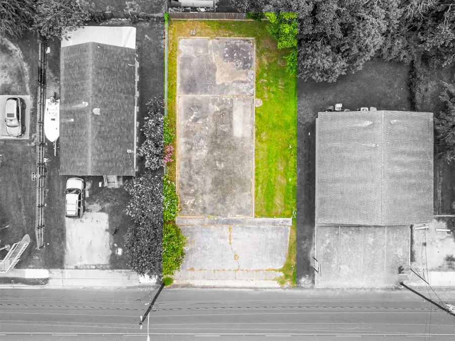 213 E Texas Avenue, Baytown, TX 77520 - #2