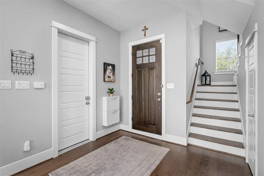 427 Yale Oaks Lane, Houston, TX 77091 - Image #2