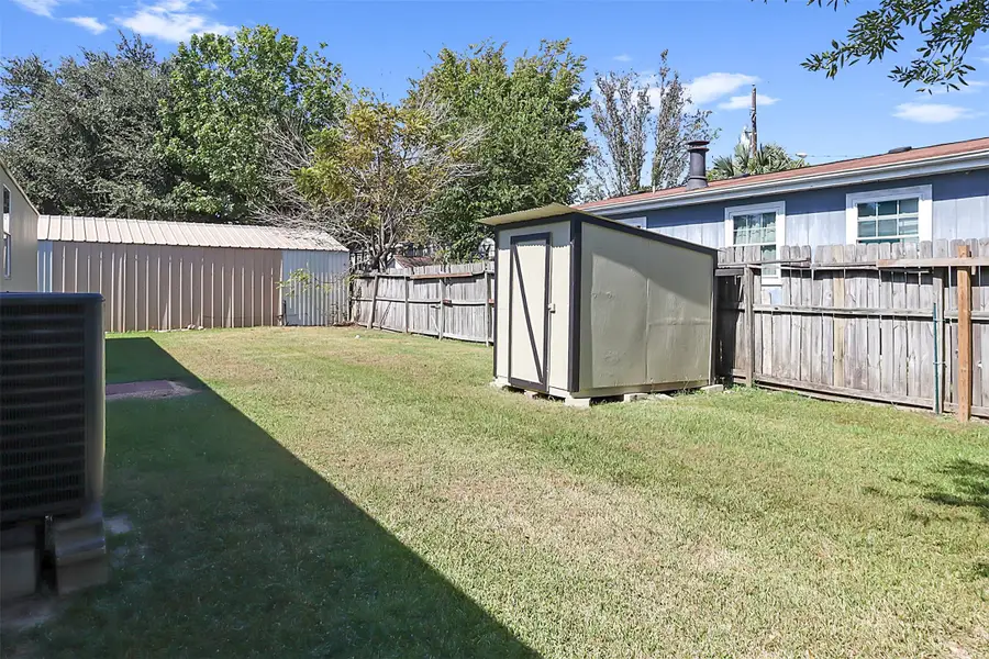 409 Fig Orchard Road, Highlands, TX 77562 - Image #3