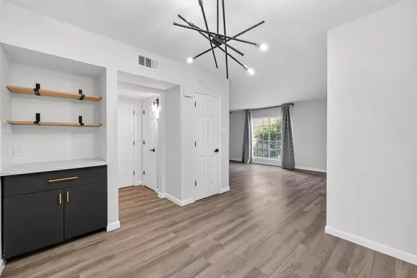 1811 Stoney Brook Drive #91, Houston, TX 77063