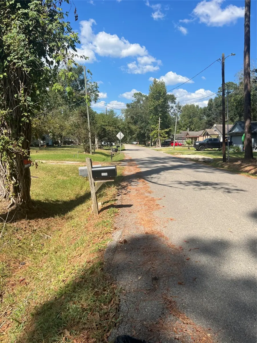 2007 Juanita Street, Dayton, TX 77535 - Image #3