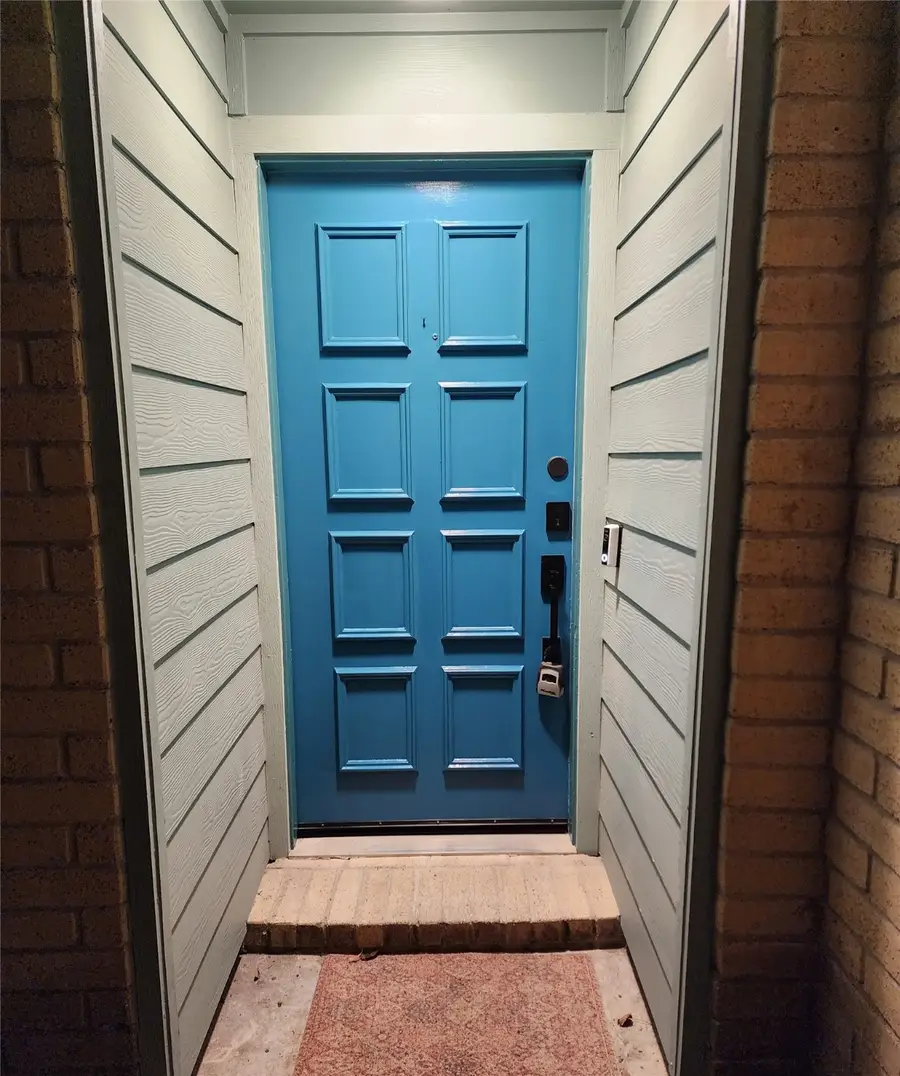 4906 Valley View Drive, La Porte, TX 77571 - Image #2