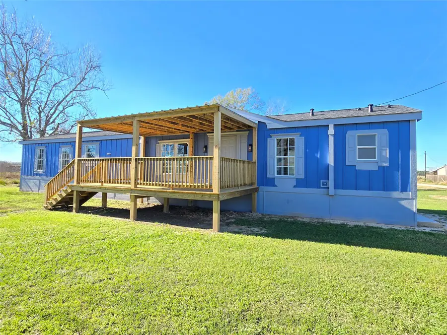 44 Avenue K, Markham, TX 77456 - Image #2