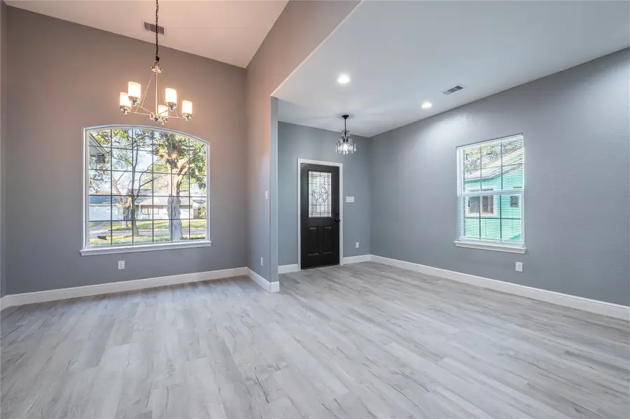 1413 4th Avenue N, Texas City, TX 77590 - Image #2