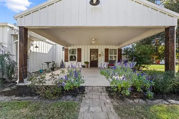 9543 Twin Lakes Drive, Orange, TX 77632