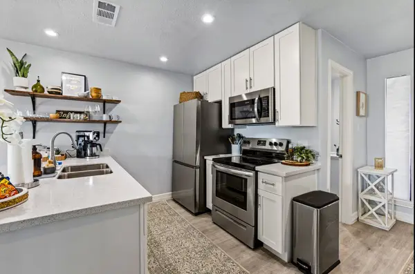 7600 Seawall Boulevard #208, Galveston, TX 77551