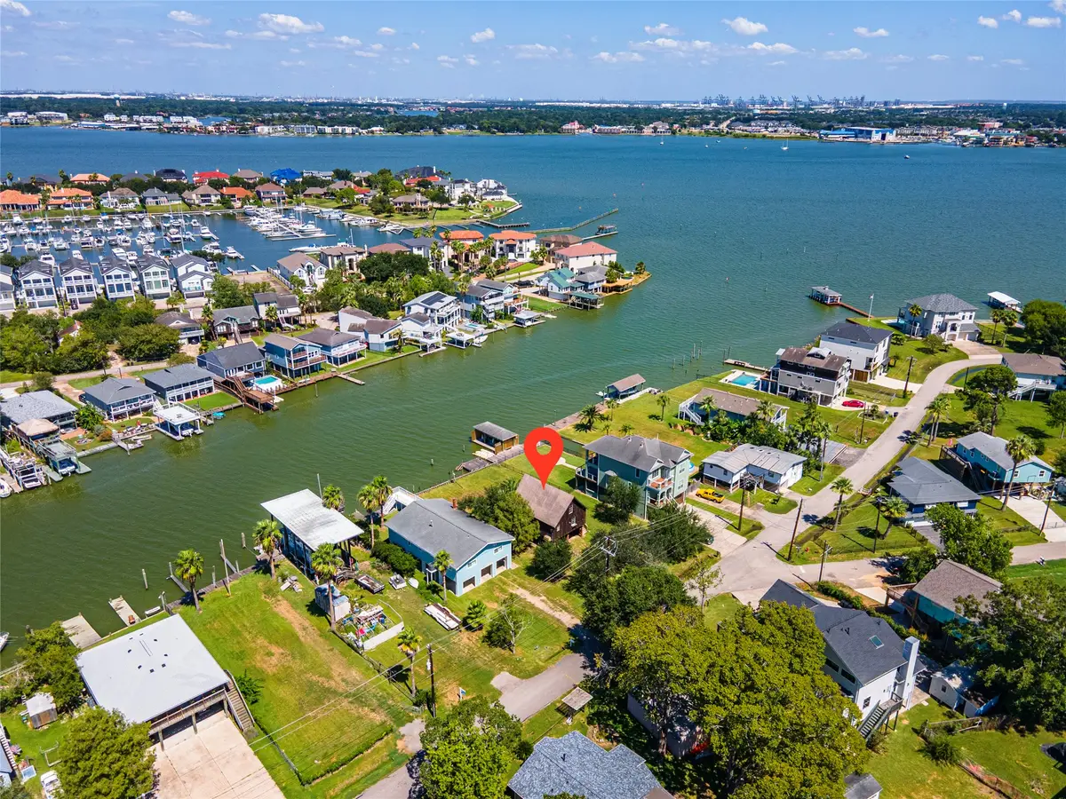 2124 Cove Park Drive, Kemah, TX 77565 - #1
