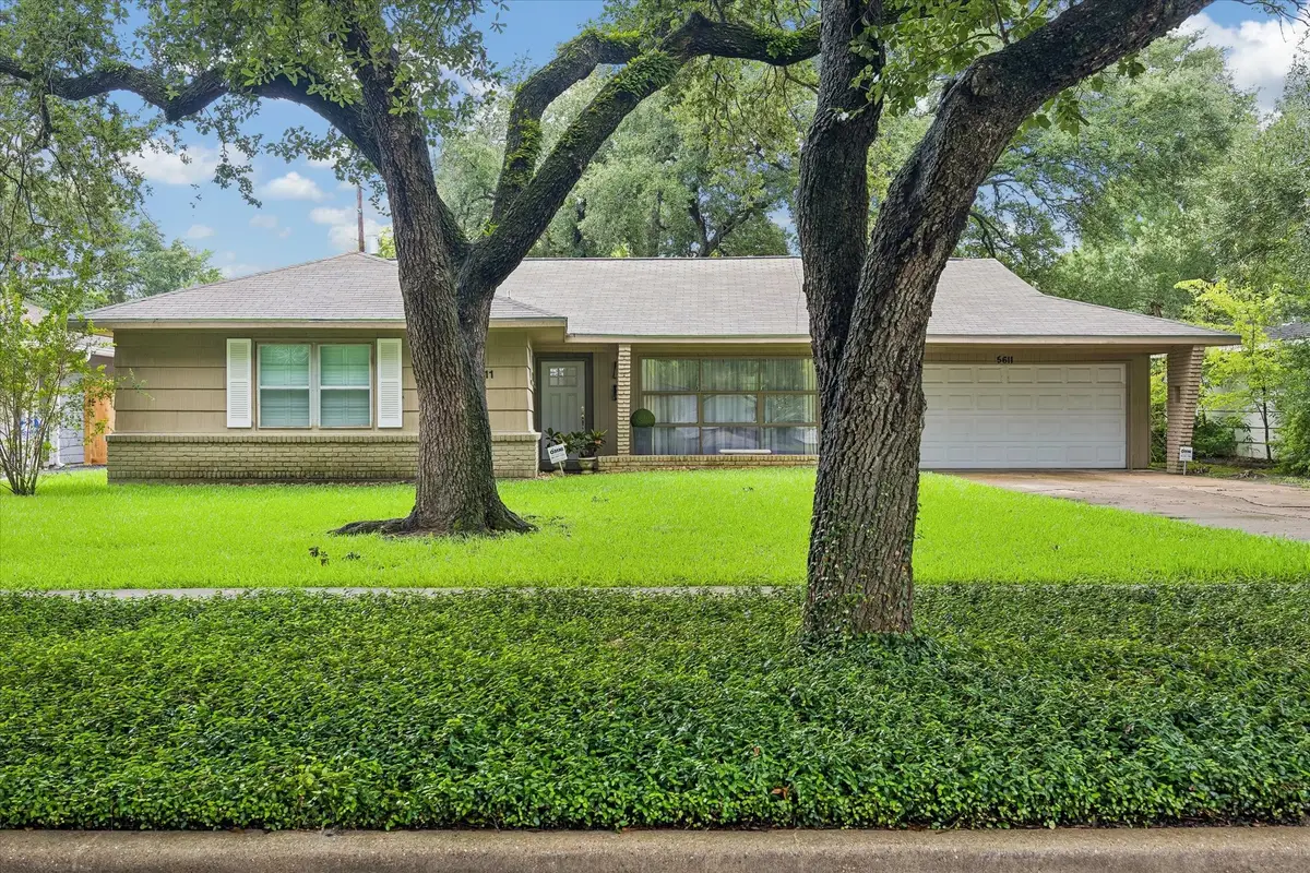 5611 Whitehaven, Bellaire, TX 77401 - #1