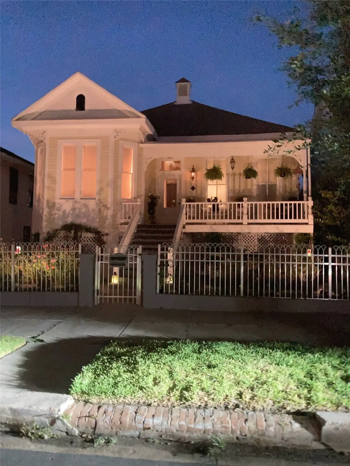 810 Winnie Street, Galveston, TX 77550 - Image #1