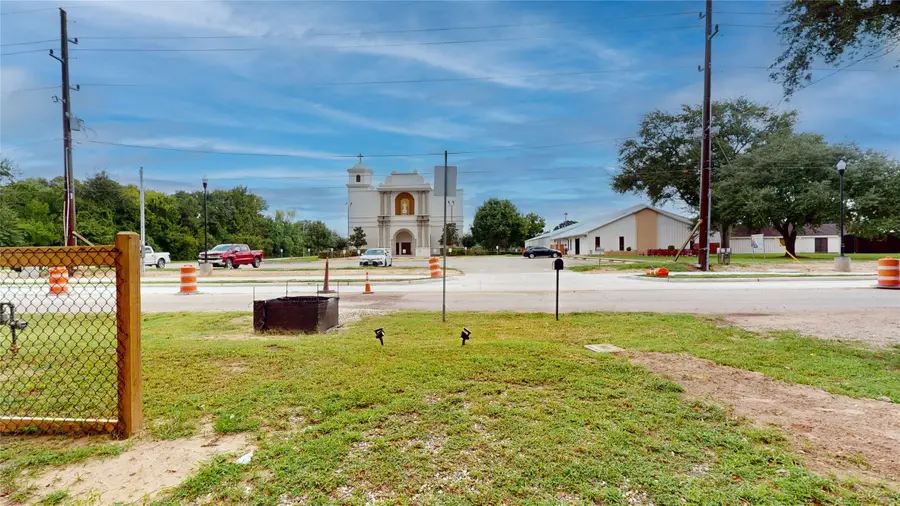 419 Clay St, Richmond, TX 77469 - #2