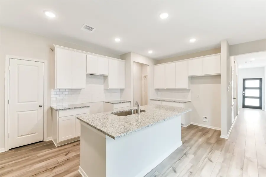 2113 Caney Creek Lane, Conroe, TX 77301 - Image #2