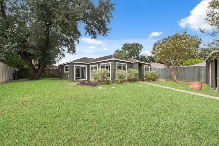 10819 Berry Tree Drive, Houston, TX 77064 - #2