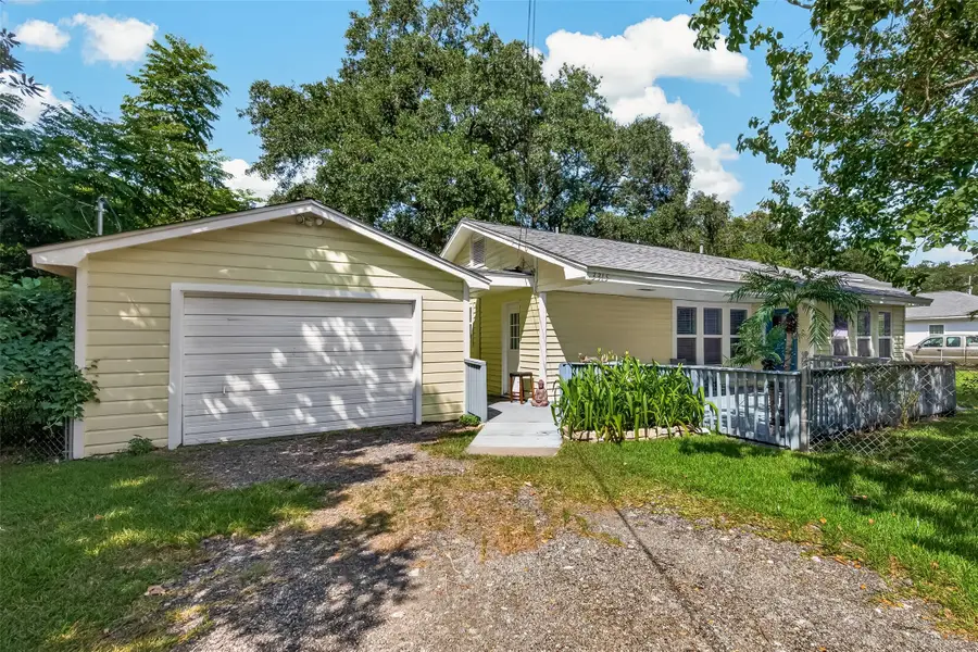 3315 Walsh Street, Bacliff, TX 77518 - #2