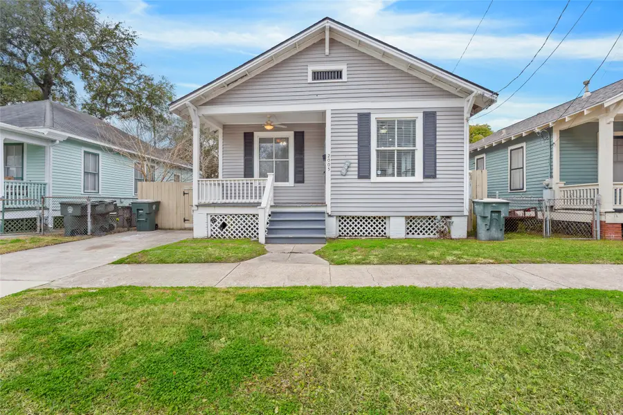 2005 37th Street, Galveston, TX 77550 - Image #2