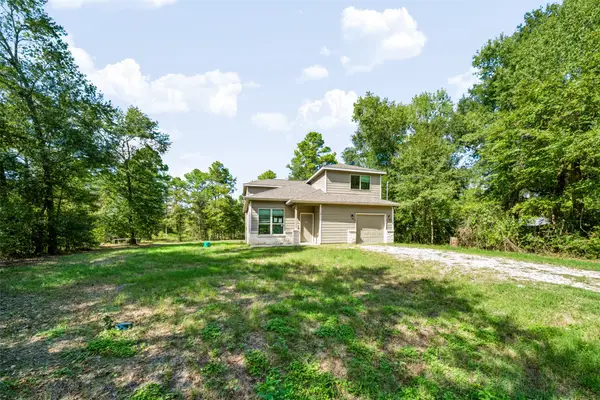 16 Big Lake Circle, Huntsville, TX 77320