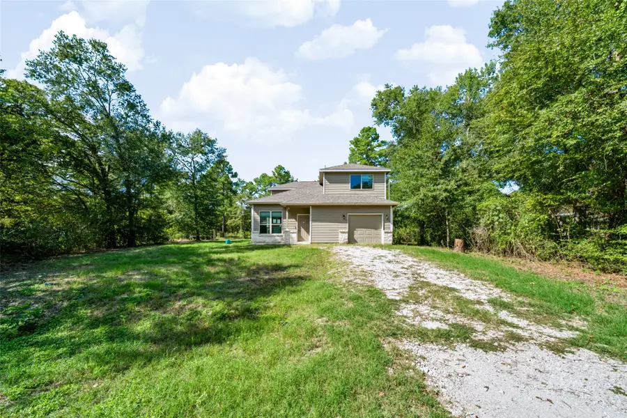 16 Big Lake Circle, Huntsville, TX 77320 - #2