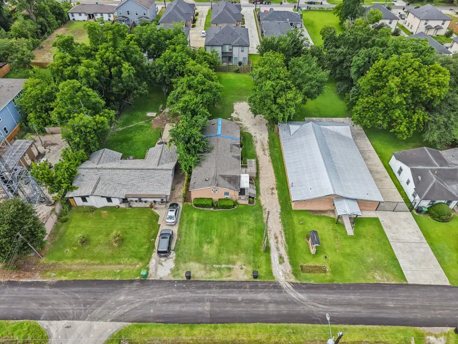 5026 Clover Street, Houston, TX 77033 - #2