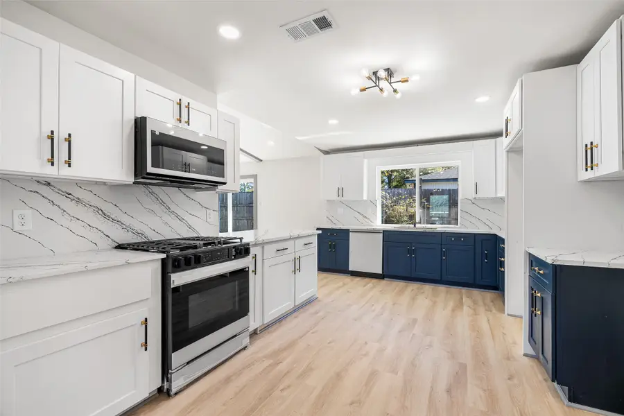 6646 Bayou View Drive, Houston, TX 77091 - Image #3