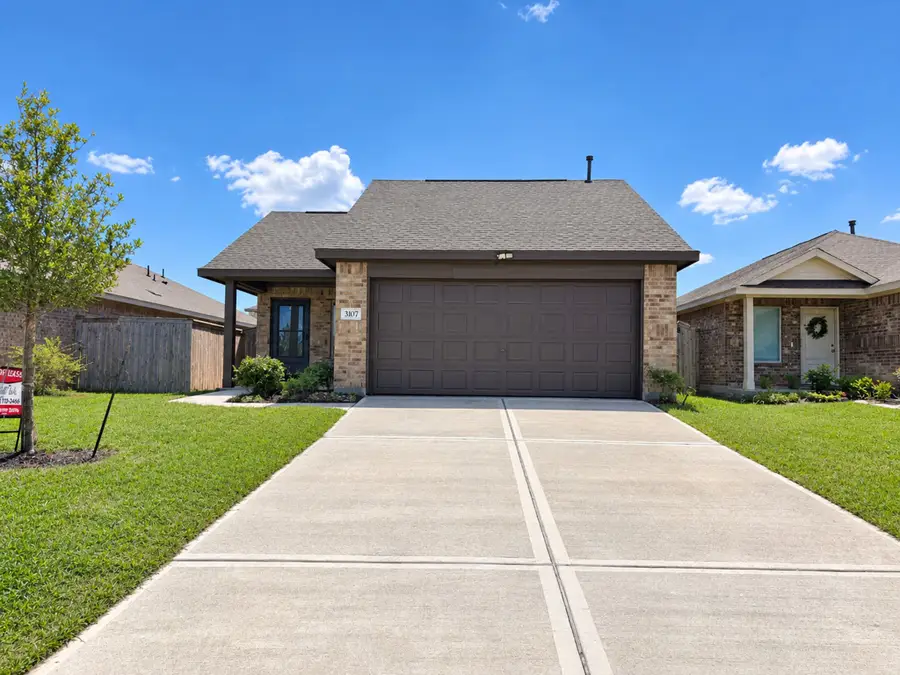3107 Savannah Rose Drive, Angleton, TX 77515 - #2