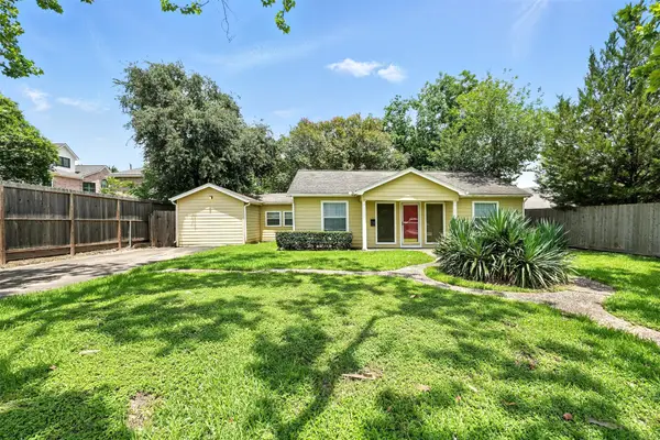 6305 S Rice Avenue, Bellaire, TX 77401