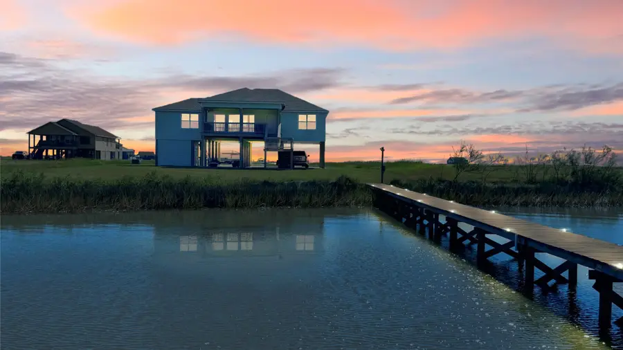 747 Waypoint Drive, Palacios, TX 77465 - Image #2