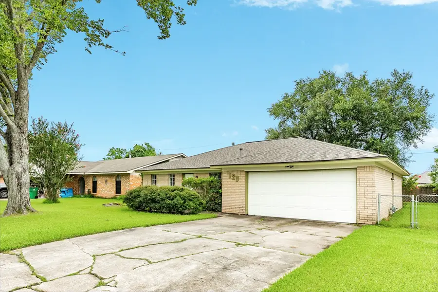129 La Laja Drive, Angleton, TX 77515 - #3