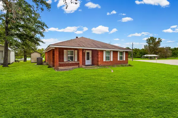 361 S Lakeside Drive, Huntsville, TX 77320