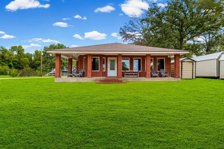 361 S Lakeside Drive, Huntsville, TX 77320 - #2