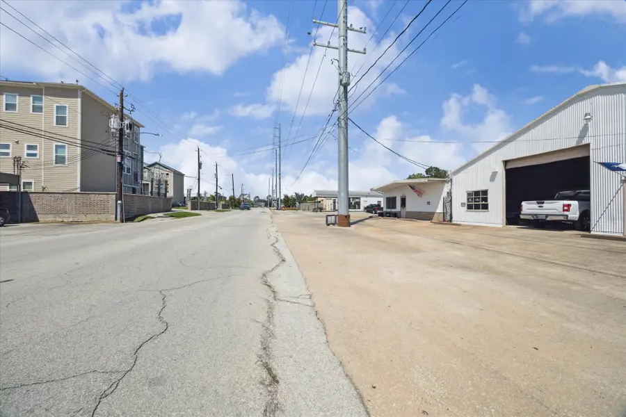 3506 Oak Forest Drive, Houston, TX 77018 - Image #2