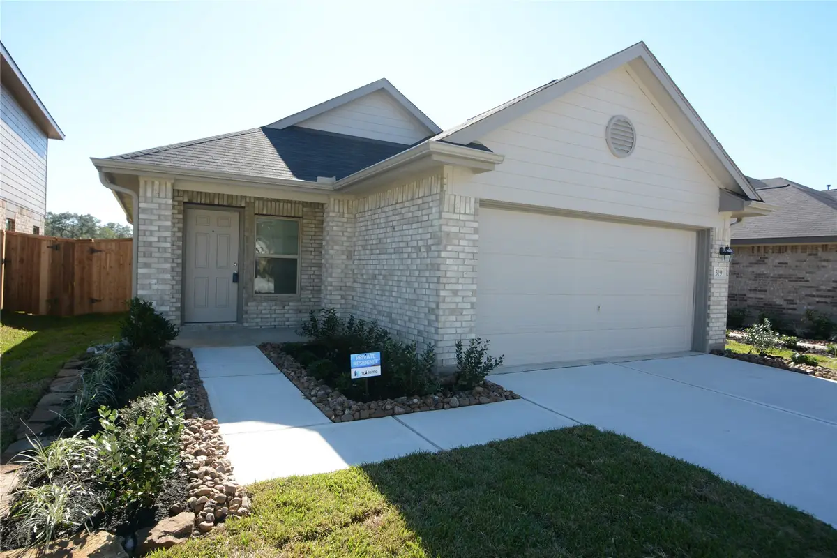 1319 Winding Willow Drive, Pinehurst, TX 77362 - #1