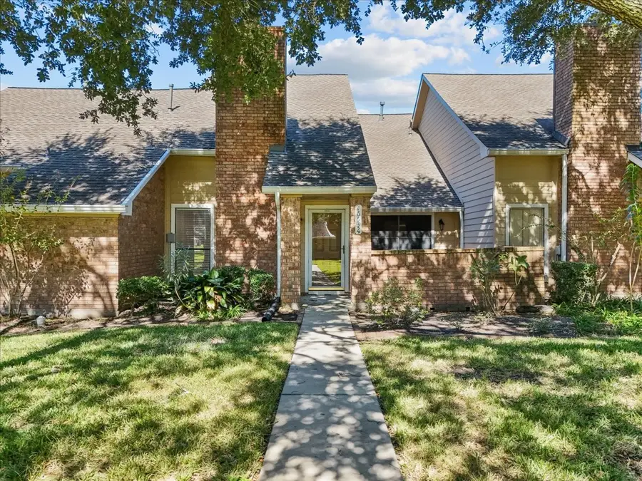 16532 Holly Trail Drive, Houston, TX 77058 - Image #3