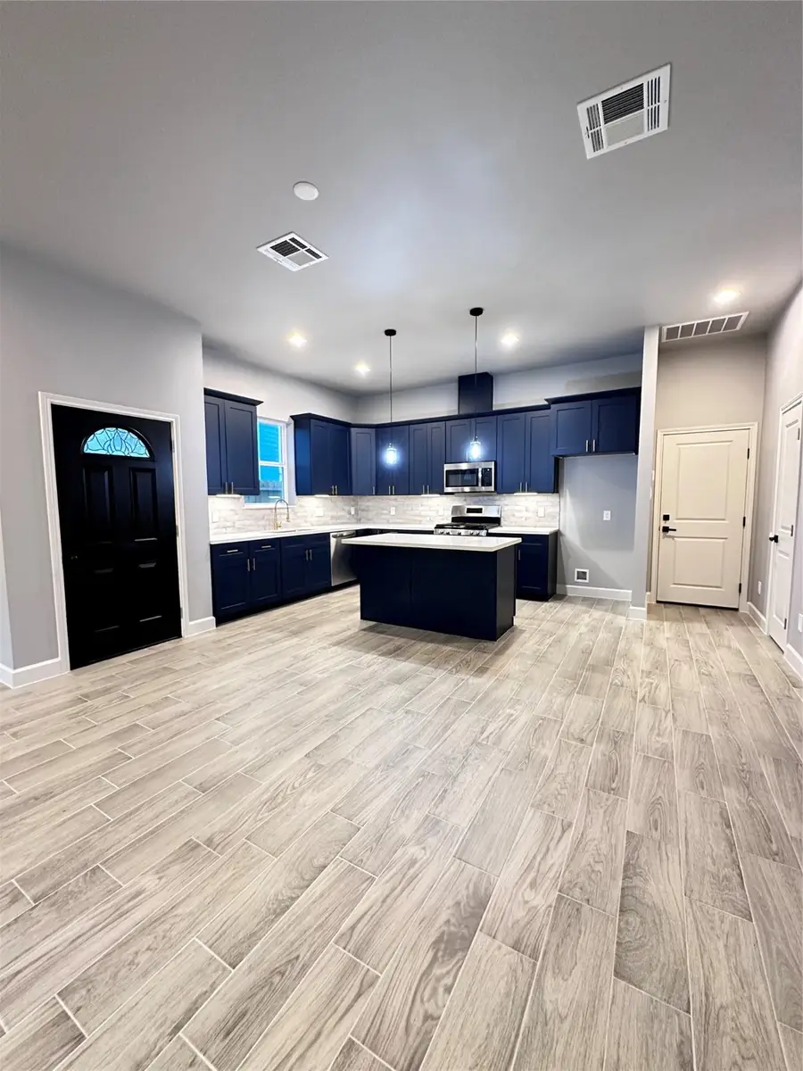 1050 Marjorie Street, Houston, TX 77088 - Image #3