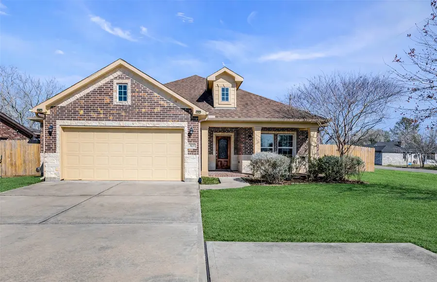 323 Texas Avenue, Arcola, TX 77583 - Image #2