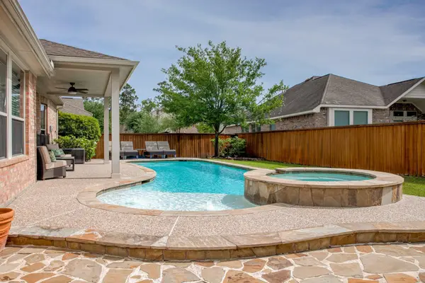 99 Buck Trail Place, Spring, TX 77389