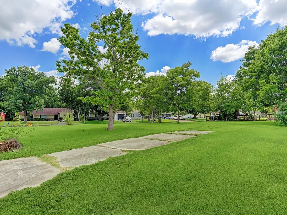 9226 Faircroft Drive, Houston, TX 77033 - Image #1