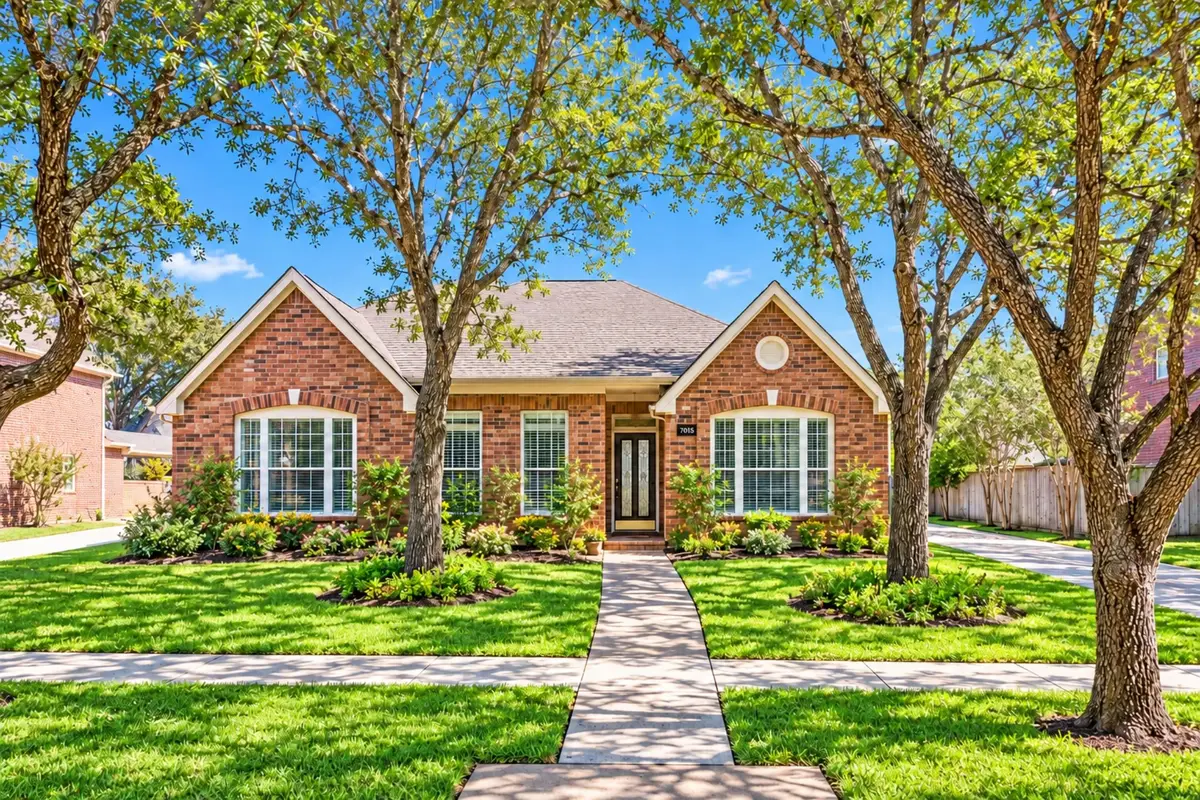 7015 Greatwood Trails Court, Sugar Land, TX 77479 - #1