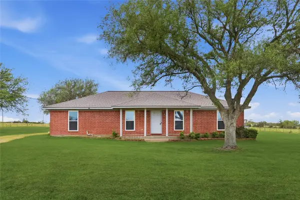 1250 Stockwell, Damon, TX 77430