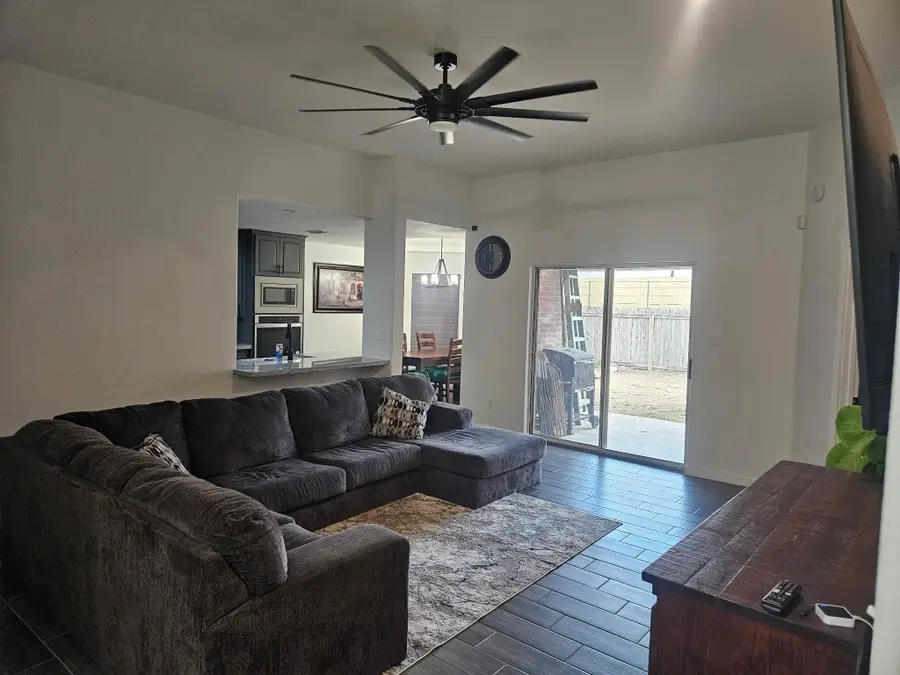 2701 Quamasia Avenue, McAllen, TX 78504 - #3