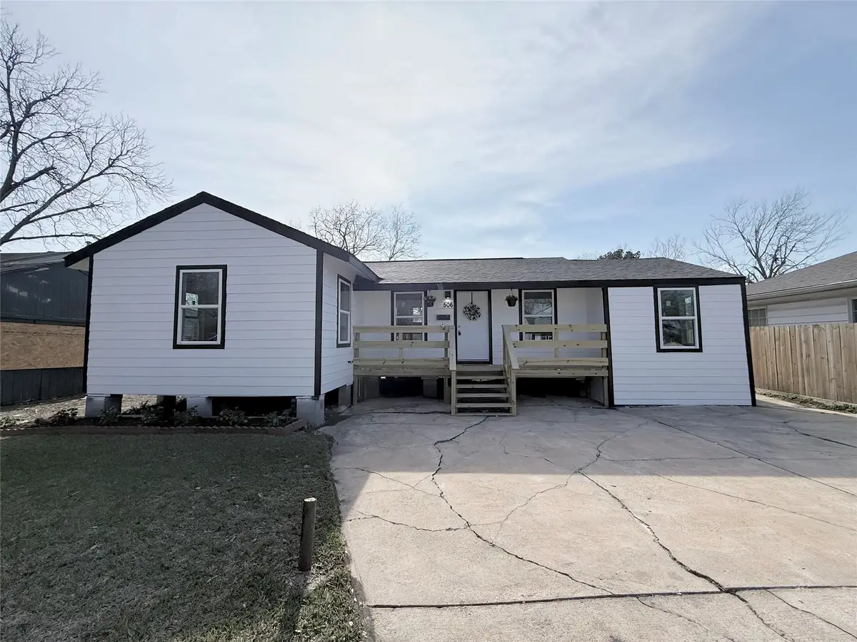 506 S Iowa Street, La Porte, TX 77571 - #1