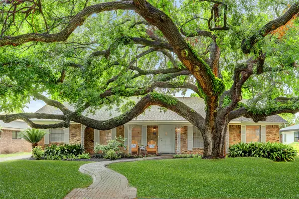 4430 Lymbar Drive, Houston, TX 77096