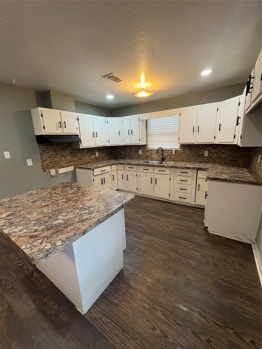 1301 Magnolia Point, Huffman, TX 77336 - Image #3