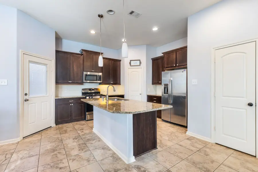 28036 Rocky Heights Drive, Spring, TX 77386 - Image #3