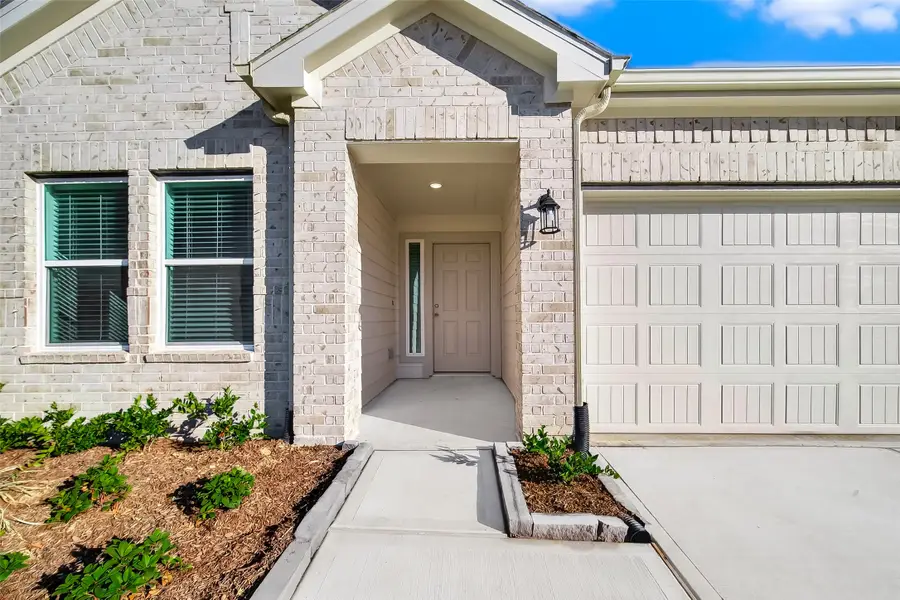 2118 Spring Hollow Dr Drive, Baytown, TX 77521 - #2