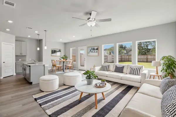 2046 West Darlington Oak Court, Conroe, TX 77304