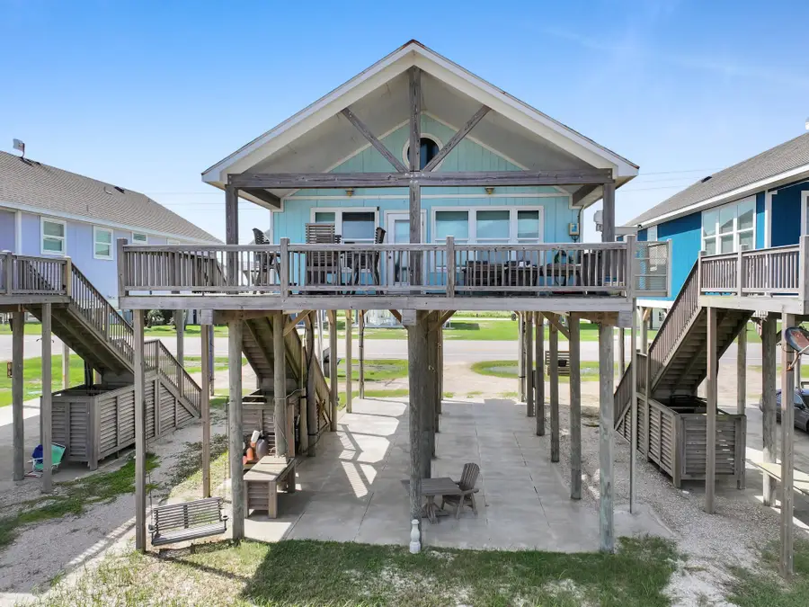 2496 Highway 87, Gilchrist, TX 77617 - Image #3