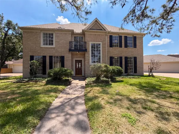 2124 Wimbleton Court, Pearland, TX 77581