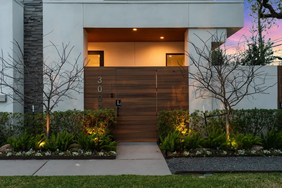 3002 Ferndale Street, Houston, TX 77098 - #2