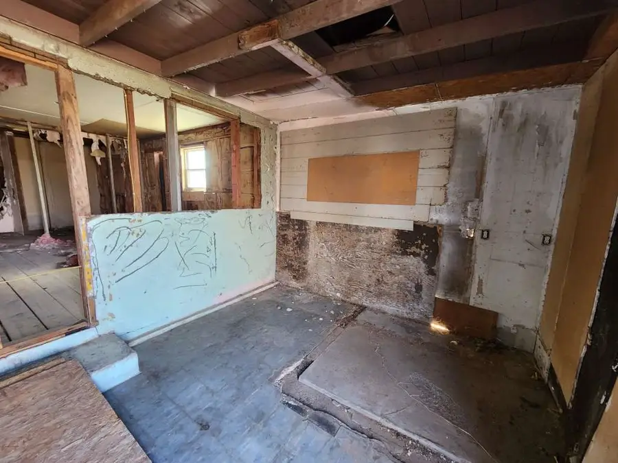 512 N Avenue A, Grandfalls, TX 79742 - Image #3